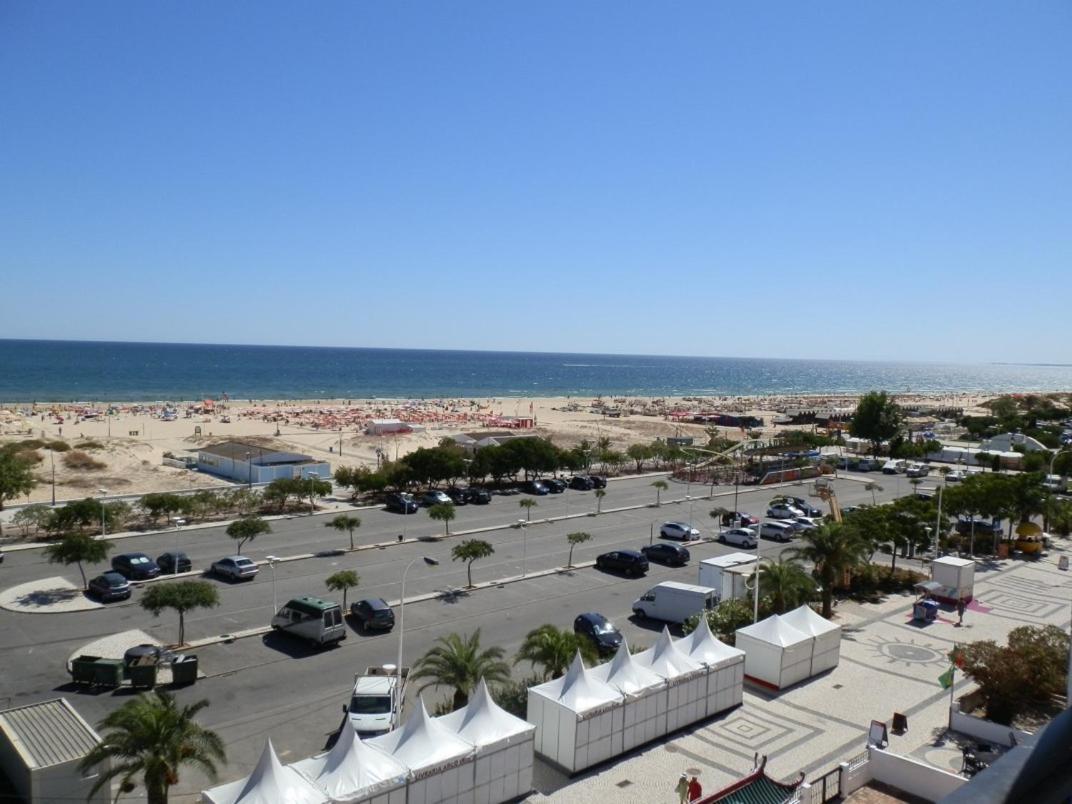 Apartamentos Carolino Monte Gordo Oda fotoğraf